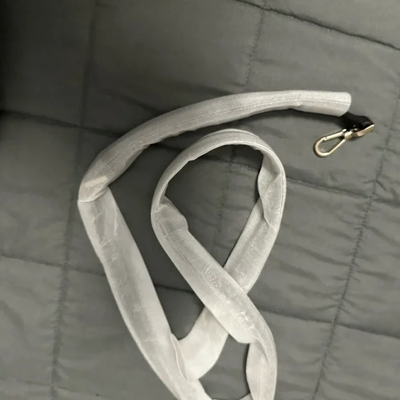 Kate Spade Black Pebbled Dumpling  Satchel ✨ - Picture 4 of 7